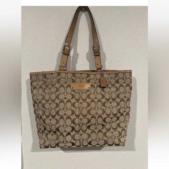 Coach F13077 Hampton Signature Tan Tote - Picture 1 of 8